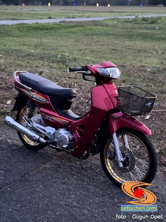 restorasi-modifikasi-honda-kirana-125-warna-merah-marun-gans