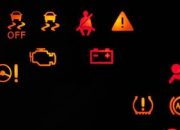 Lampu Indikator Mobil Menyala Terus? Ini Arti dan Cara Mengatasinya