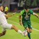prediksi-persebaya-vs-dewa-utd-liga-1-2024-25:-terancam-lengser