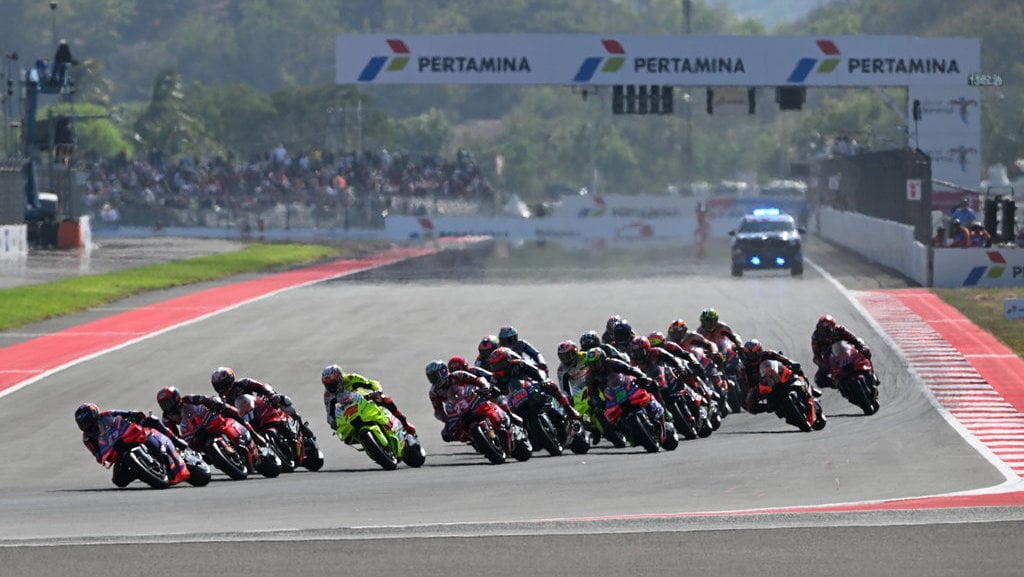 hasil-moto2-mandalika-2024-&-klasemen:-canet-juara,-ogura-puncak