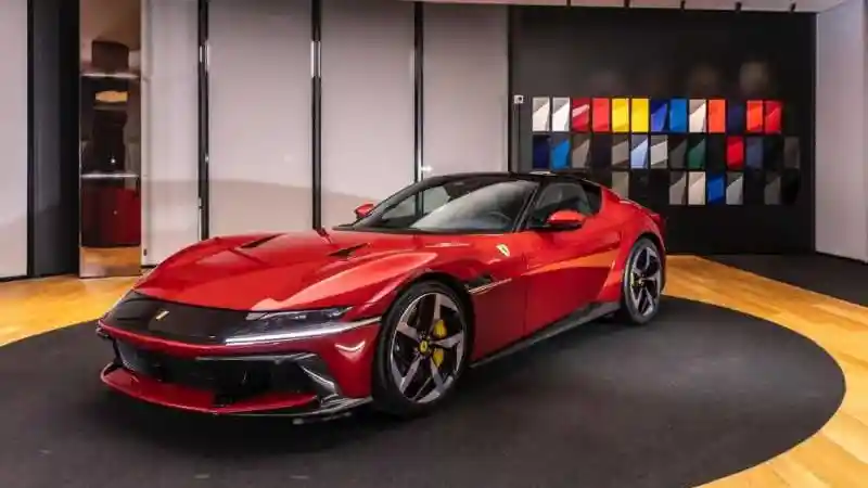 mengenal-ferrari-12-cilindri,-sebuah-evolusi-mobil-sport-yang-nyaman-untuk-harian