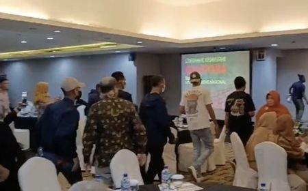 barisan-pro-demokrasi-anggap-polisi-lakukan-pembiaran-saat-preman-bubarkan-diskusi-fta-di-kemang