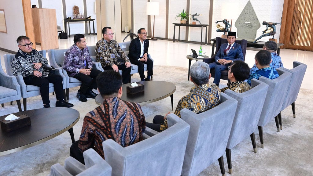 jokowi-terima-hasil-kerja-pansel-kpk-sebelum-bertolak-ke-ntt