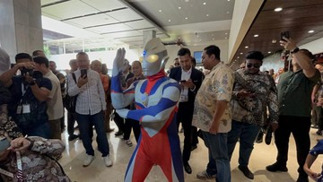 isi-garasi-anggota-dpr-berkostum-ultraman:-civic,-pajero-sport,-jeep-wrangler