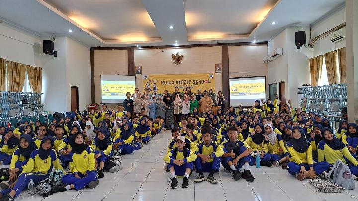 demi-kurangi-angka-kecelakaan,-road-safety-school-program-2024-digelar-di-bekasi