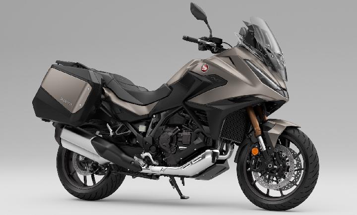 cara-bertahan-honda-nt1100-agar-tetap-laris-di-eropa