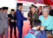 Istana Bantah Jokowi Tak Menyalami Try Sutrisno saat HUT TNI
