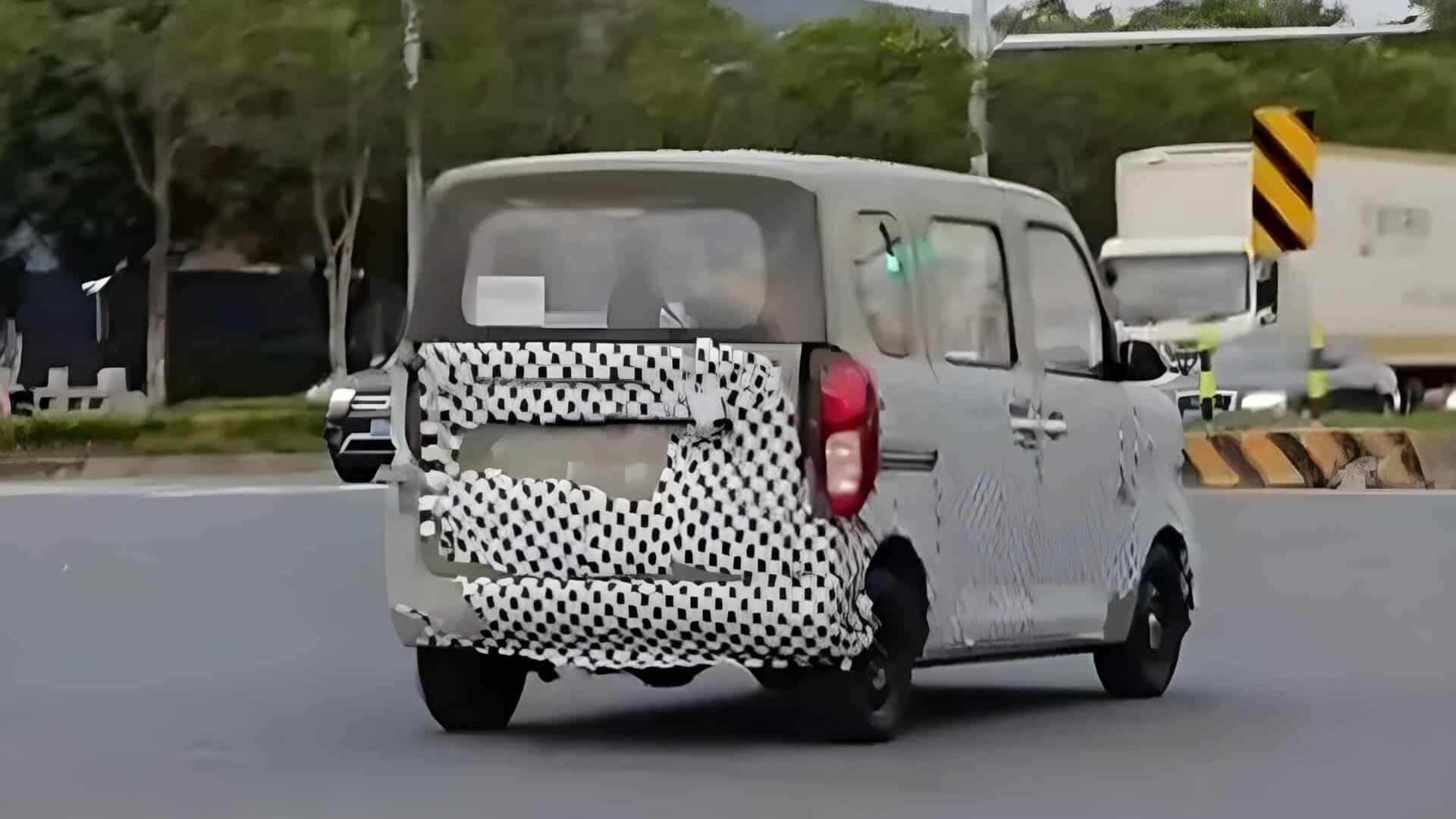 saudara-wuling-air-ev-hadir-dengan-versi-4-pintu,-tetap-mungil-dan-kompak