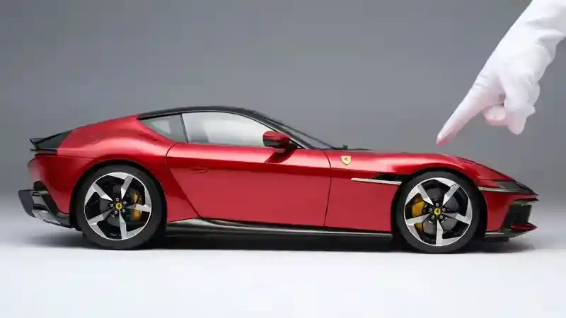 amalgam-collection-rilis-diecast-ferrari-12-cilindri-seharga-honda-brio-rs