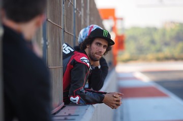 motor-yamaha-yzr-m1-bikin-alex-rins-frustrasi!