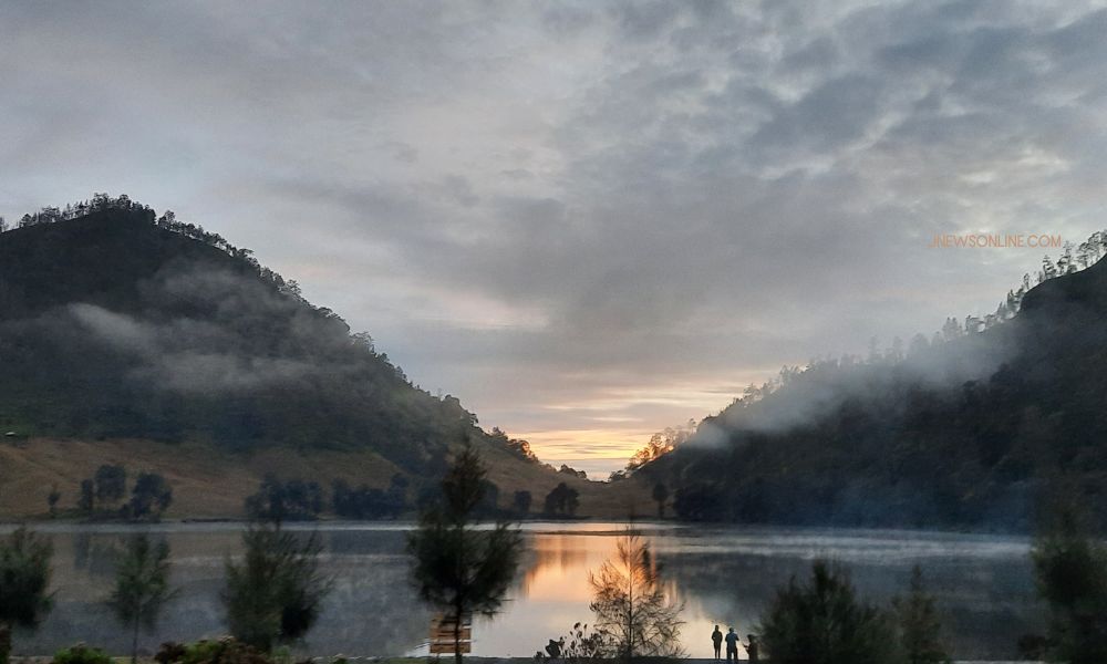 keajaiban-danau-ranu-kumbolo:-permata-tersembunyi-di-kaki-gunung-semeru